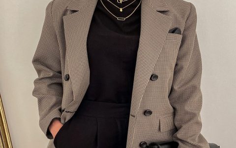 بهترین پارچه برای کت و شلوار زنانه
